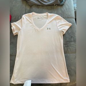 NWOT: Light Pink Women’s Under Armor Shirt
